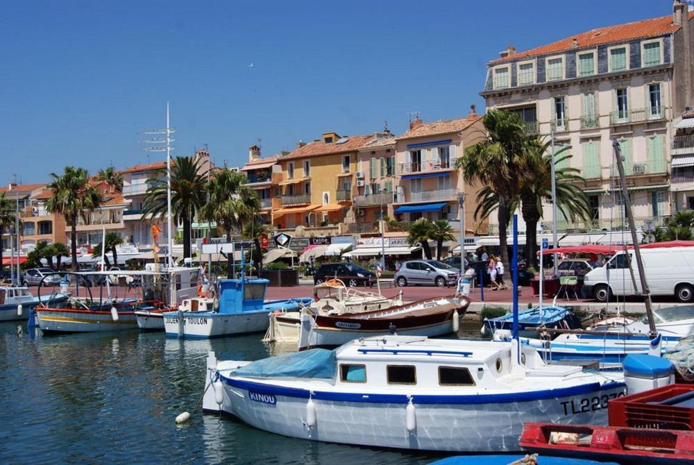 Maisonnette Kalis Calme Avec Climatisation Parking Jardin Cadre Campagne Plages A Pieds Bandol Exteriér fotografie
