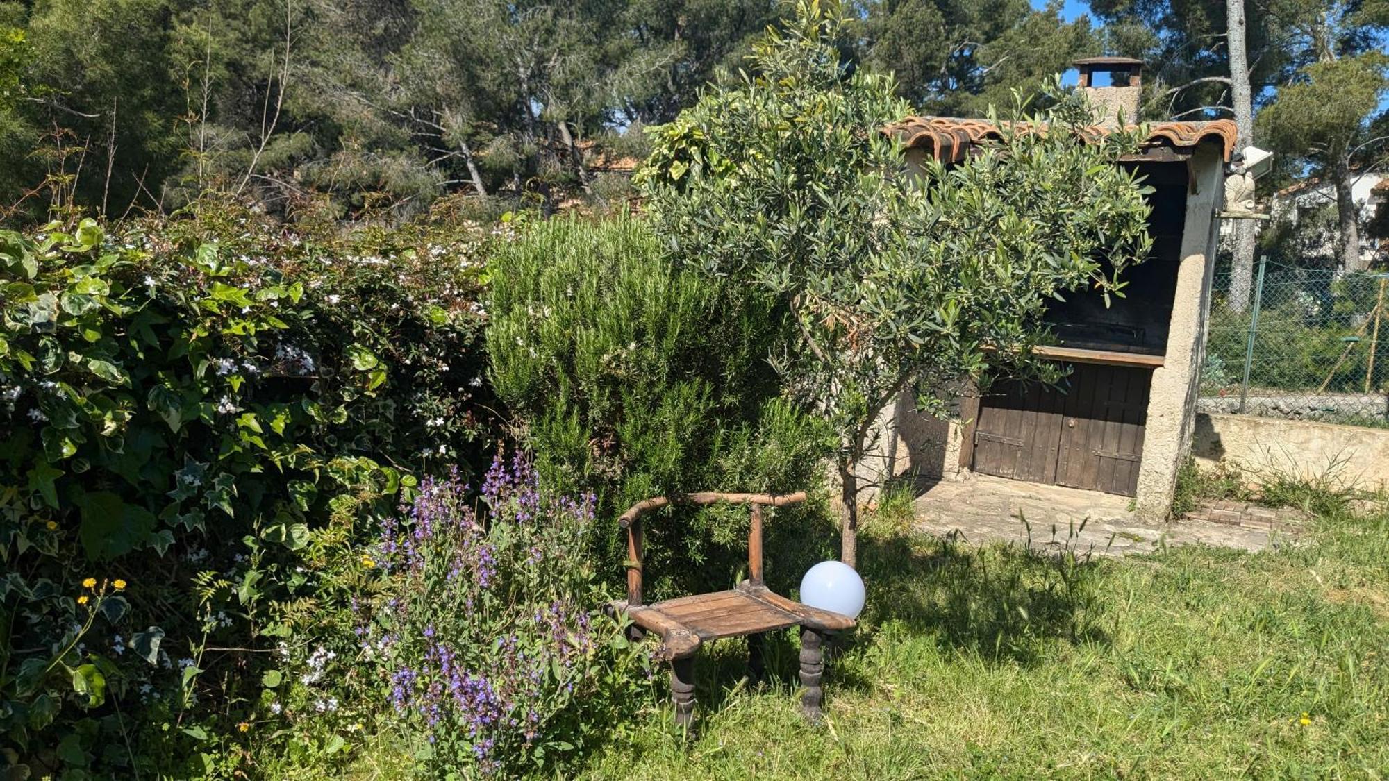 Maisonnette Kalis Calme Avec Climatisation Parking Jardin Cadre Campagne Plages A Pieds Bandol Exteriér fotografie